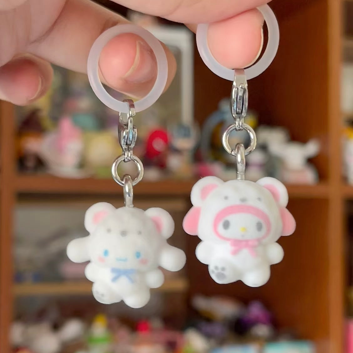 Sanrio: Fluffy Snow Charms